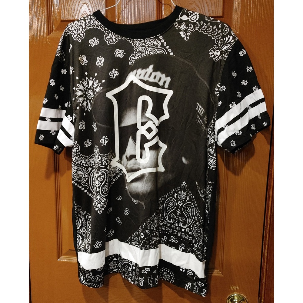 Maxi Milian Eazy-E Graphic T-Shirt Mens 2XL Black Bandana Paisley Tee